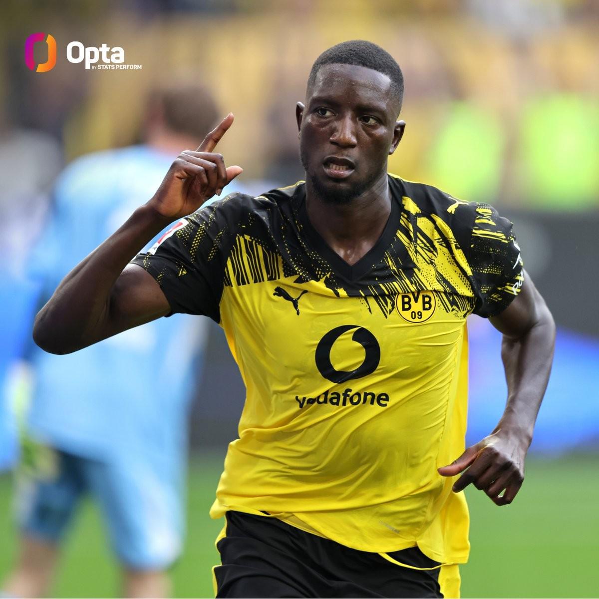 足球比赛直播免费在线观看-吉拉西连续7场德甲进球，多特队史仅次于莱万和奥巴梅扬