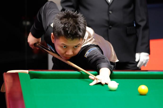 足球比赛在线直播观看免费-斯诺克西安大奖赛：周跃龙轰出生涯第3杆147满分