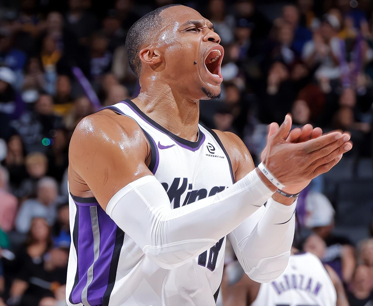 足球比赛直播免费在线观看-3分险胜火箭，12分斩杀湖人！国王背靠背喜提2连胜，威少把话挑明