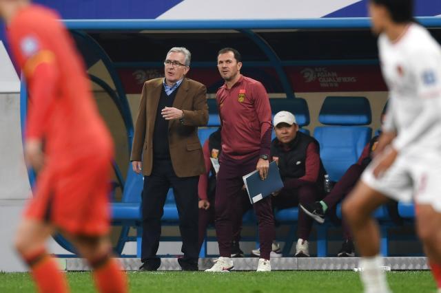 免费足球直播在线观看-马德兴：国脚用命拼出胜利 伊万临场指挥让人煎熬