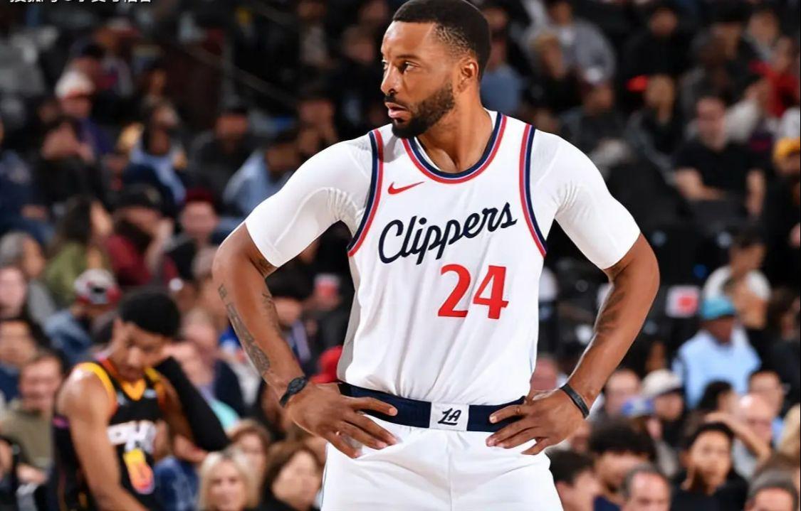 烂到家！快船彻底沉了，赛季6次领先10分+被翻盘，1数据倒数第一