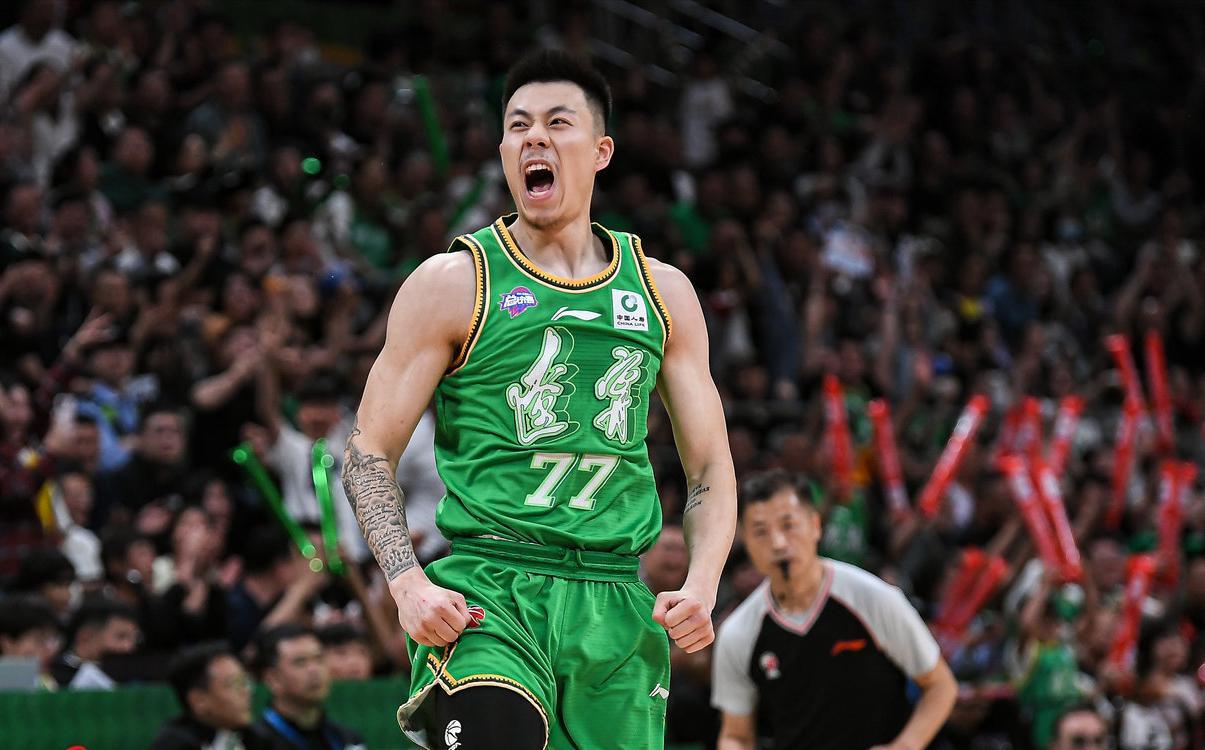 咪咕体育直播-幸亏放弃赵睿!上海队二选一成功,辽篮三冠前锋太香,成全王哲林